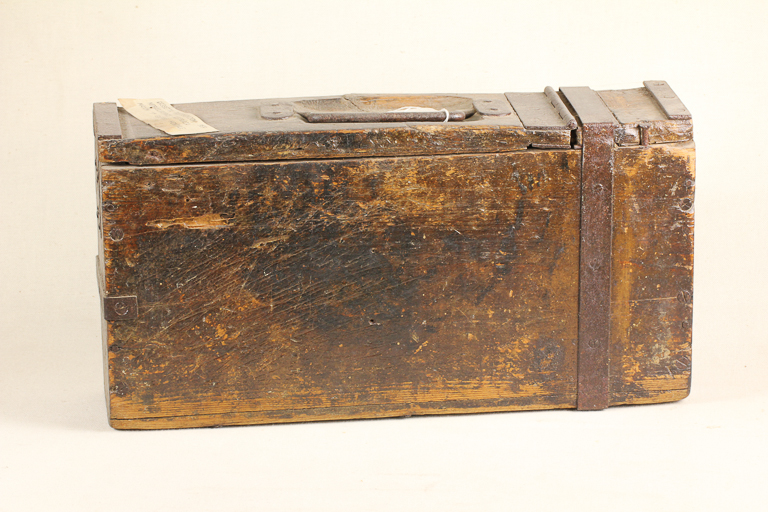 cassetta per trasportare le munizioni 